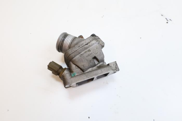 Usagé Boîtier thermostat Volvo V70 (SW) 2.4 T 20V Prix € 25,00 Règlement à la marge proposé par Auto Demontage Elferink B.V.