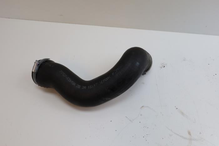 Gebrauchte Intercooler Schlauch Volvo V70 (SW) 2.4 T 20V Preis € 40,00 Margenregelung angeboten von Auto Demontage Elferink B.V.