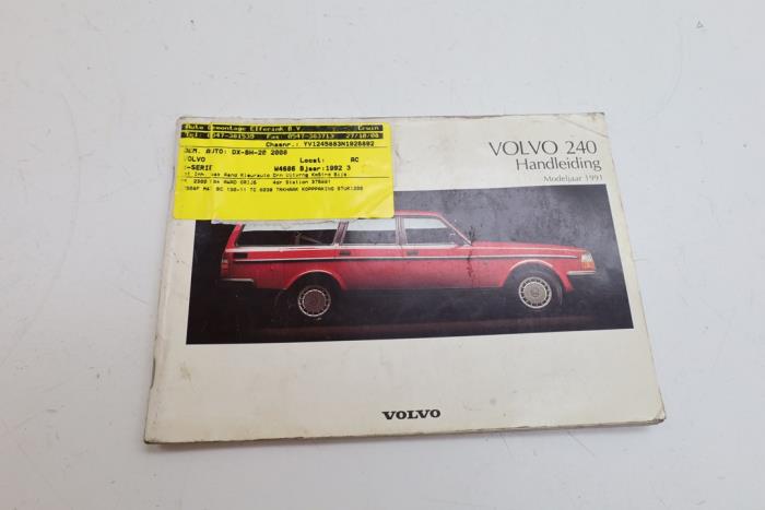 Używane Instrukcja Volvo 240/245 240 Cena € 25,00 Procedura marży oferowane przez Auto Demontage Elferink B.V.
