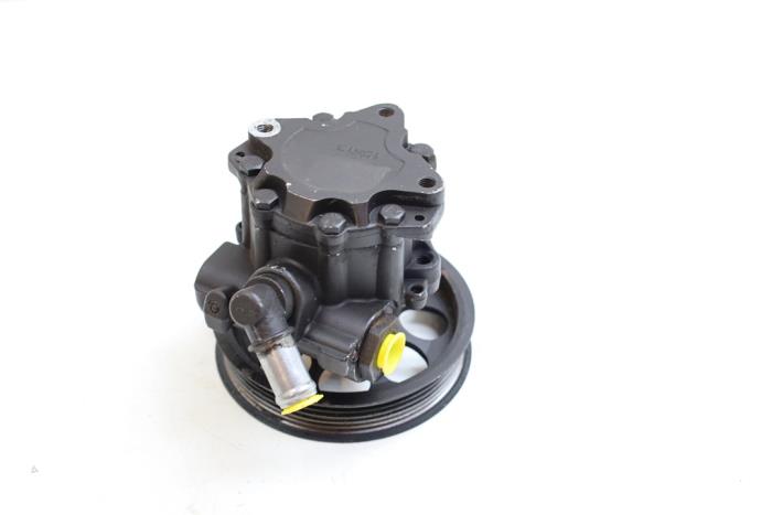 Usagé Pompe de direction Saab 9-5 (YS3E) 2.3 Turbo 16V Aero Prix € 75,00 Règlement à la marge proposé par Auto Demontage Elferink B.V.