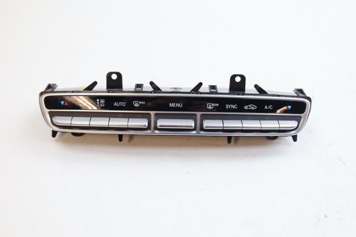 Begagnade Värmekontrollpanel Mercedes E (W213) E-220d 2.0 Turbo 16V Pris € 75,00 Marginaltabell erbjuds av Auto Demontage Elferink B.V.