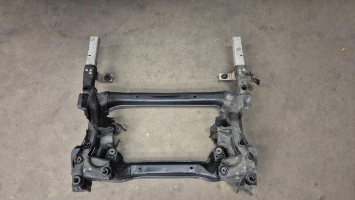 Used Subframe Mercedes E (W213) E-220d 2.0 Turbo 16V Price € 350,00 Margin scheme offered by Auto Demontage Elferink B.V.