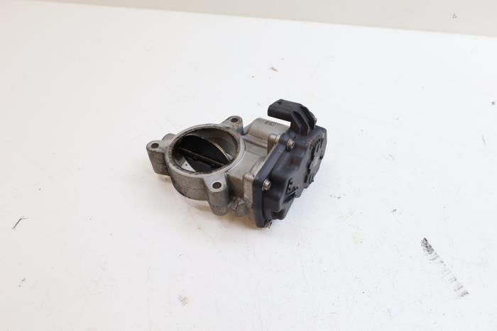 Usagé Boitier papillon Mercedes E (W213) E-220d 2.0 Turbo 16V Prix € 75,00 Règlement à la marge proposé par Auto Demontage Elferink B.V.