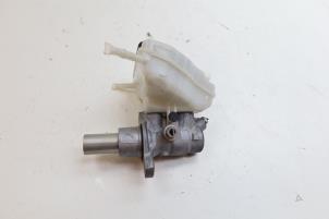 Usagé Cylindre de frein principal Mercedes E (W213) E-220d 2.0 Turbo 16V Prix € 50,00 Règlement à la marge proposé par Auto Demontage Elferink B.V.