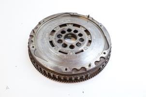 Usados Volante de doble masa Volvo S60 I (RS/HV) 2.4 20V 140 Precio € 200,00 Norma de margen ofrecido por Auto Demontage Elferink B.V.