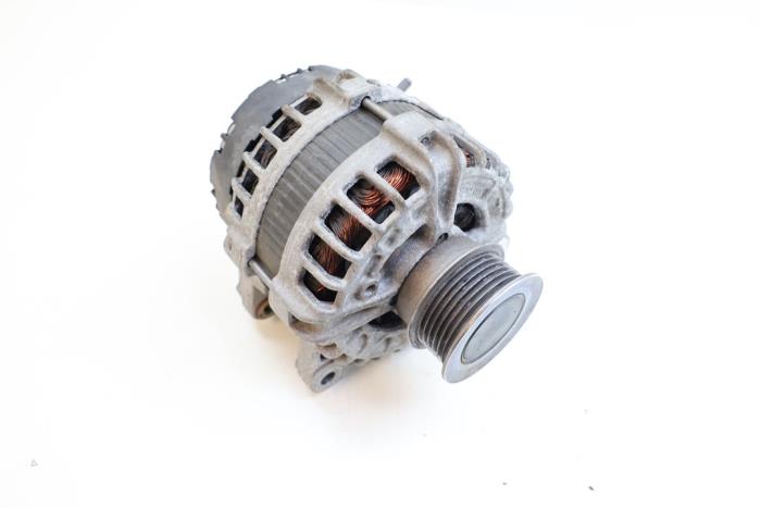 Usagé Dynamo Volvo V40 (MV) 2.0 T2 16V Prix € 75,00 Règlement à la marge proposé par Auto Demontage Elferink B.V.