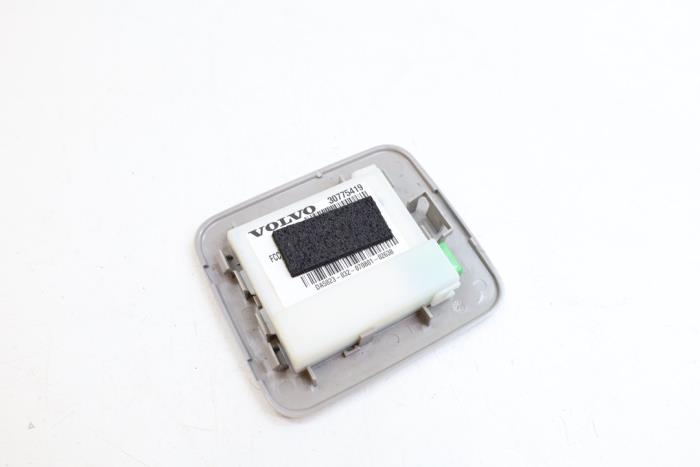 Begagnade Larmsensor Volvo V70 (SW) 2.4 D5 20V Pris € 25,00 Marginaltabell erbjuds av Auto Demontage Elferink B.V.