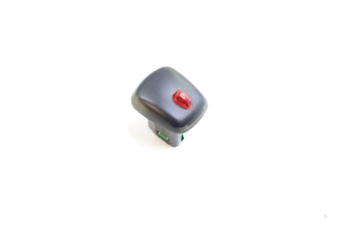 Begagnade Sensor (övriga) Volvo V70 (SW) 2.4 D5 20V Pris € 25,00 Marginaltabell erbjuds av Auto Demontage Elferink B.V.