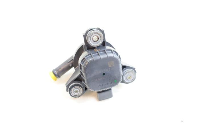 Begagnade Extra vattenpump Volvo V60 I (FW/GW) 2.4 D6 20V Plug-in Hybrid AWD Pris € 35,00 Marginaltabell erbjuds av Auto Demontage Elferink B.V.