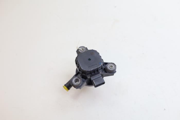 Begagnade Vattenpump Volvo V60 I (FW/GW) 2.4 D6 20V Plug-in Hybrid AWD Pris € 25,00 Marginaltabell erbjuds av Auto Demontage Elferink B.V.