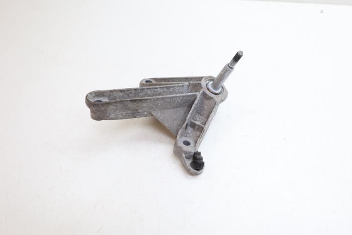 Usagé Support moteur Mercedes Citan (415.6) 1.5 109 CDI Prix € 40,00 Règlement à la marge proposé par Auto Demontage Elferink B.V.