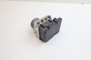 Usagé Bloc ABS Mercedes Citan (415.6) 1.5 109 CDI Prix € 175,00 Règlement à la marge proposé par Auto Demontage Elferink B.V.