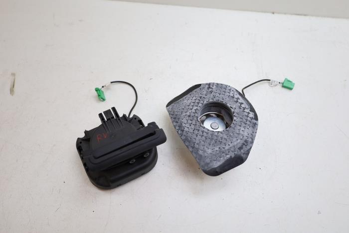 Usagé Divers Volvo V70 (BW) 2.0 T 16V Prix € 40,00 Règlement à la marge proposé par Auto Demontage Elferink B.V.