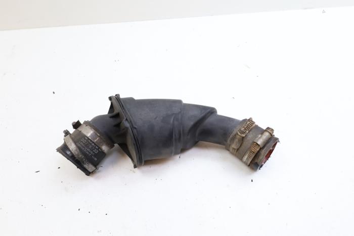 Gebrauchte Intercooler Rohr Volvo XC70 (BZ) 2.4 D5 20V AWD Preis € 50,00 Margenregelung angeboten von Auto Demontage Elferink B.V.