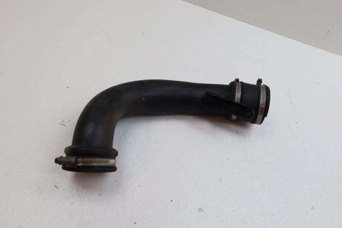 Gebrauchte Intercooler Rohr Volvo XC70 (BZ) 2.4 D5 20V AWD Preis € 40,00 Margenregelung angeboten von Auto Demontage Elferink B.V.