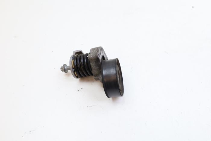 Usados Tensor correa múltiple Mercedes C (W204) 1.8 C-180 CGI 16V Precio € 35,00 Norma de margen ofrecido por Auto Demontage Elferink B.V.