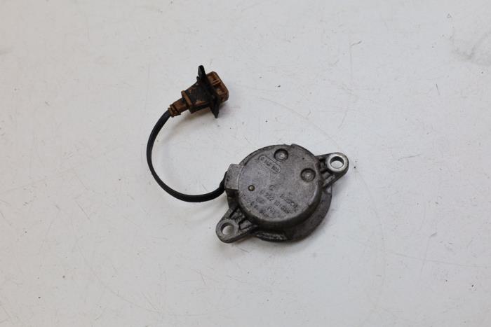 Begagnade Kamaxelsensor Volvo 850 2.5i GLE 10V Pris € 25,00 Marginaltabell erbjuds av Auto Demontage Elferink B.V.