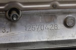 Ventildeckel van een Saab 9-7X 5.3i V8 AWD 2007