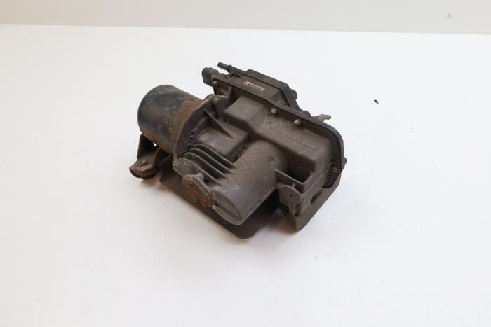 Begagnade Luftpump (fjädring) Saab 9-7X 5.3i V8 AWD Pris € 250,00 Marginaltabell erbjuds av Auto Demontage Elferink B.V.