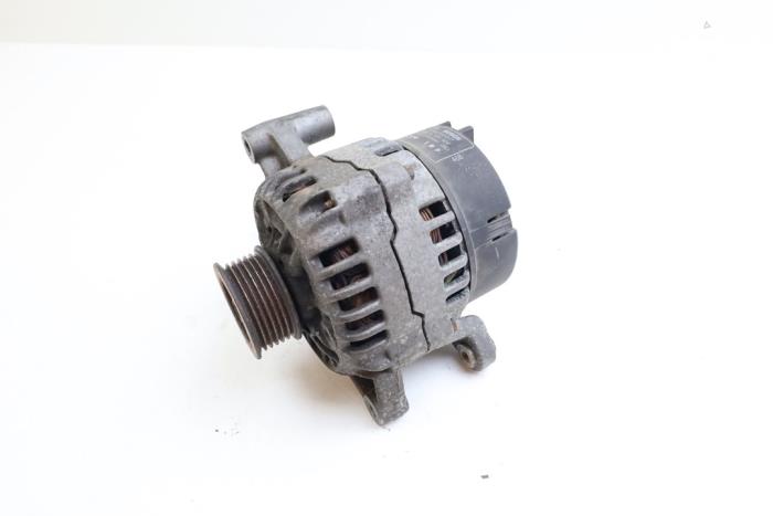 Gebrauchte Dynamo Volvo 850 Estate 2.5i 10V Preis € 50,00 Margenregelung angeboten von Auto Demontage Elferink B.V.