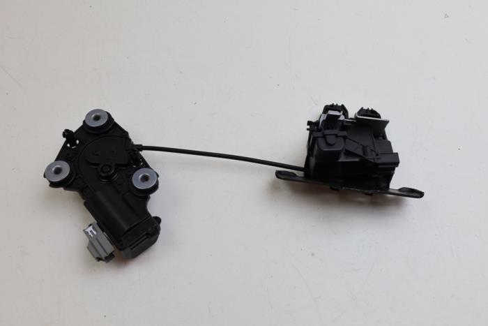 Tailgate lock mechanism Volvo XC40 2.0 T4 Geartronic 16V - 31484699