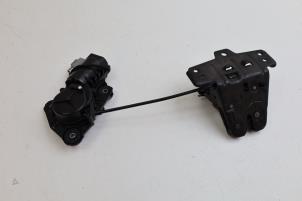 Używane Mechanizm zamka tylnej klapy Volvo XC40 (XZ) 2.0 T4 Geartronic 16V Cena € 100,00 Procedura marży oferowane przez Auto Demontage Elferink B.V.