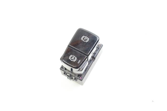 Gebrauchte Handbremse Schalter Volvo XC40 (XZ) 2.0 T4 Geartronic 16V Preis € 25,00 Margenregelung angeboten von Auto Demontage Elferink B.V.
