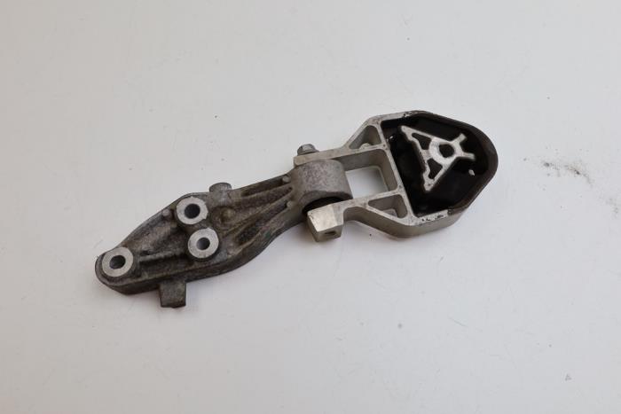 Used Engine mount Volvo XC40 (XZ) 2.0 T4 Geartronic 16V Price € 40,00 Margin scheme offered by Auto Demontage Elferink B.V.