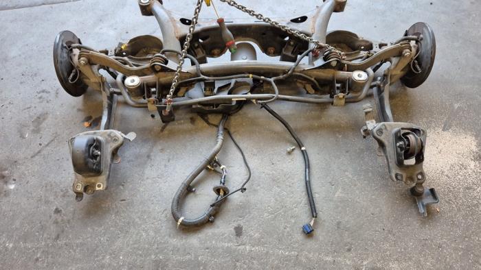 Gebrauchte Hinterachse Vorderradantrieb Volvo XC40 (XZ) 2.0 T4 Geartronic 16V Preis € 700,00 Margenregelung angeboten von Auto Demontage Elferink B.V.