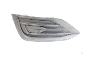 Used Front bumper overrider, left Volvo V60 II (ZW) 2.0 D3 16V Price € 25,00 Margin scheme offered by Auto Demontage Elferink B.V.