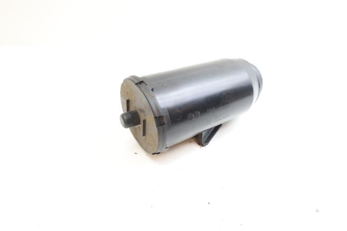 Begagnade Kolfilter Mercedes GLC (X253) 2.0 260 16V 4-Matic Pris € 50,00 Marginaltabell erbjuds av Auto Demontage Elferink B.V.