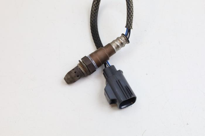 Lambda probe from a Volvo V60 II (ZW) 2.0 D3 16V 2018