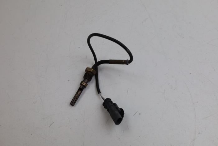 Used Particulate filter sensor Volvo V60 II (ZW) 2.0 D3 16V Price € 25,00 Margin scheme offered by Auto Demontage Elferink B.V.