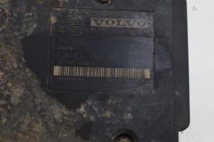 Bloc ABS d'un Volvo V70 (GW/LW/LZ) 2.5 10V 1998