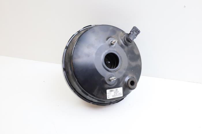 Usagé Assistant de freinage Volvo XC40 (XZ) 2.0 T4 Geartronic 16V Prix € 150,00 Règlement à la marge proposé par Auto Demontage Elferink B.V.