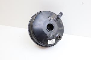Usagé Servo frein Volvo XC40 (XZ) 2.0 T4 Geartronic 16V Prix € 150,00 Règlement à la marge proposé par Auto Demontage Elferink B.V.