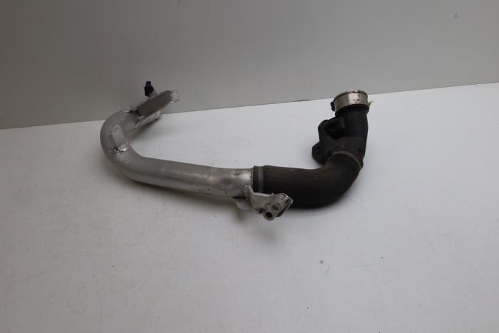 Gebrauchte Intercooler Rohr Volvo S60 III (ZS) 2.0 T5 16V Preis € 100,00 Margenregelung angeboten von Auto Demontage Elferink B.V.