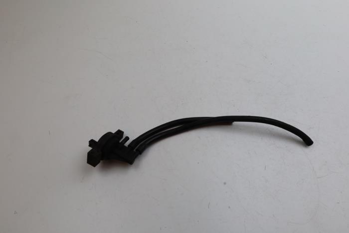 Usagé Régulateur pression turbo Saab 9-5 Estate (YS3E) 2.0t 16V Prix € 35,00 Règlement à la marge proposé par Auto Demontage Elferink B.V.