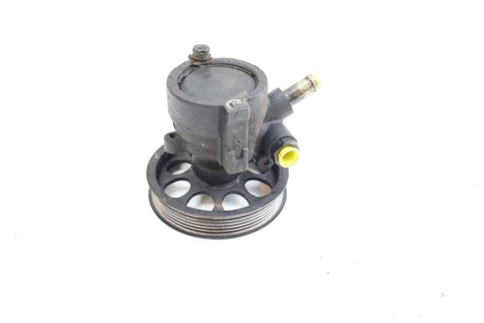 Usagé Pompe de direction Saab 9-3 I (YS3D) 2.0t 16V Ecopower Prix € 90,00 Règlement à la marge proposé par Auto Demontage Elferink B.V.
