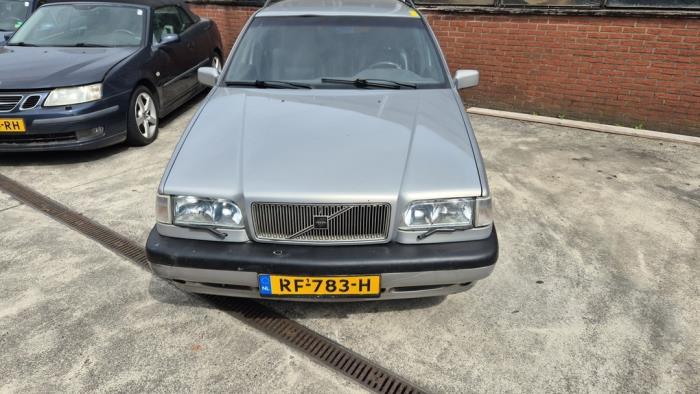 Używane Maska Volvo 850 Estate 2.5i 10V Cena € 150,00 Procedura marży oferowane przez Auto Demontage Elferink B.V.