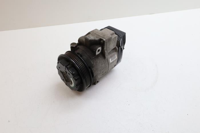 Usagé Pompe clim Mercedes A (W168) 1.6 A-160 Prix € 85,00 Règlement à la marge proposé par Auto Demontage Elferink B.V.