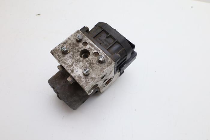 Usagé Pompe ABS Saab 9-3 I (YS3D) 2.0t 16V Prix € 125,00 Règlement à la marge proposé par Auto Demontage Elferink B.V.