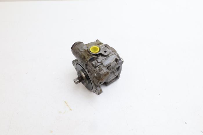 Usagé Pompe de direction Saab 9-3 II (YS3F) 2.0t 16V Prix € 75,00 Règlement à la marge proposé par Auto Demontage Elferink B.V.