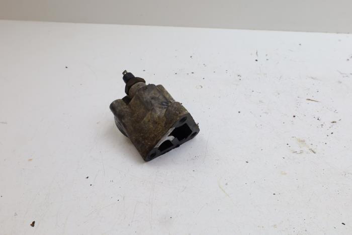 Gebrauchte Ölfilterhalter Saab 900 I 2.0 Turbo 16V Preis € 25,00 Margenregelung angeboten von Auto Demontage Elferink B.V.