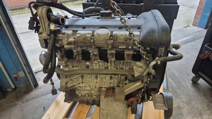 Używane Silnik Volvo S60 I (RS/HV) 2.4 20V 170 Cena € 600,00 Procedura marży oferowane przez Auto Demontage Elferink B.V.