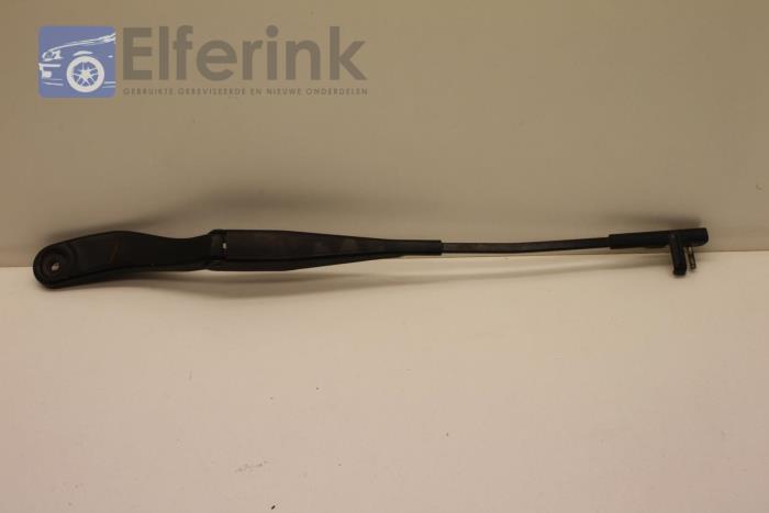 Front wiper arm from a Volvo S40 (MS) 2.5 T5 20V 2006