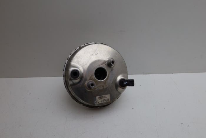 Usagé Servo frein Volvo S60 III (ZS) 2.0 T5 16V Prix € 175,00 Règlement à la marge proposé par Auto Demontage Elferink B.V.