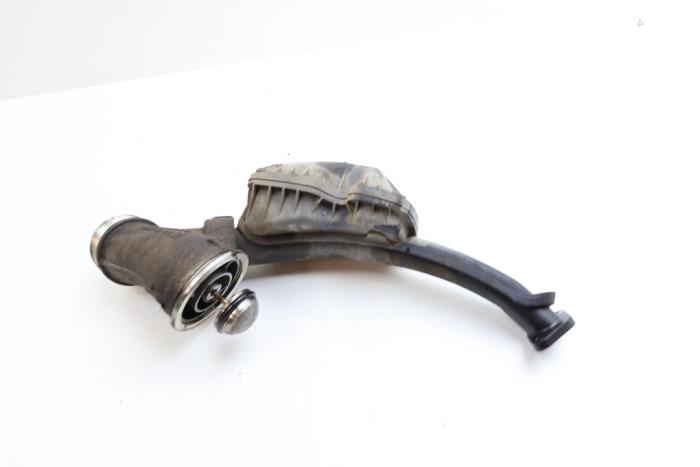 Gebrauchte Intercooler Rohr Volvo XC60 I (DZ) 2.4 D4 20V AWD Preis € 50,00 Margenregelung angeboten von Auto Demontage Elferink B.V.