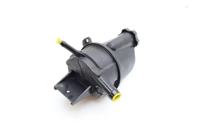 Begagnade Styrservotank Saab 9-5 Pris € 25,00 Marginaltabell erbjuds av Auto Demontage Elferink B.V.