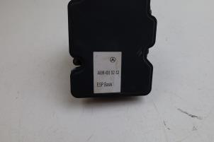 ABS-pump från en Mercedes-Benz A (W176) 1.5 A-180 CDI, A-180d 16V 2013
